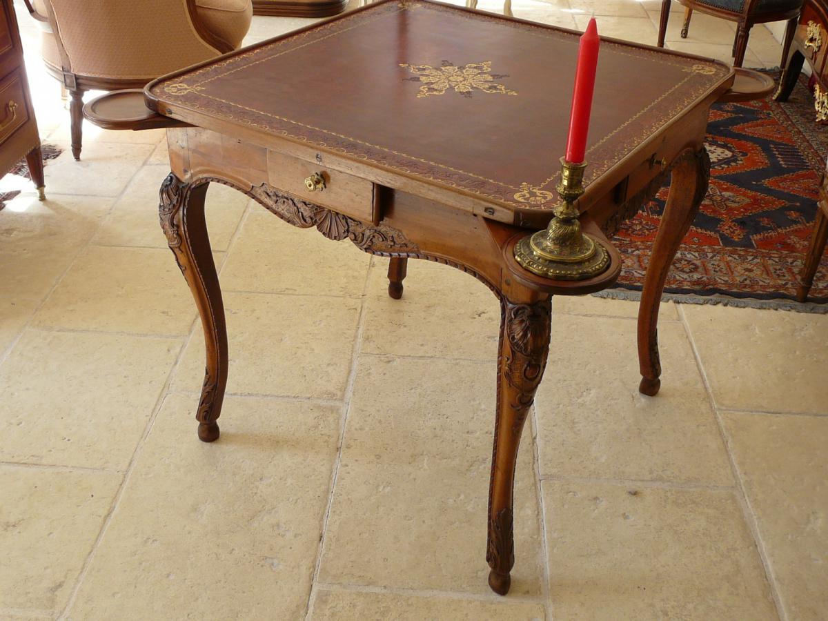 Very fine, Regence period Table De Cabaret à Jeux (game table)