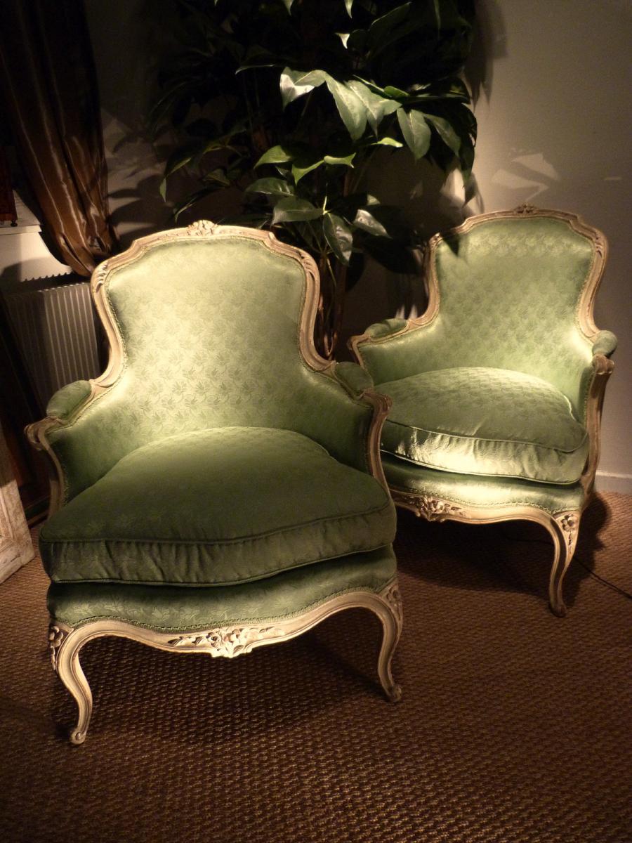 Pair of Fine, French, Louis XV style, crème painted bergere