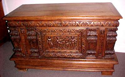 French, late 17th century, oak coffre