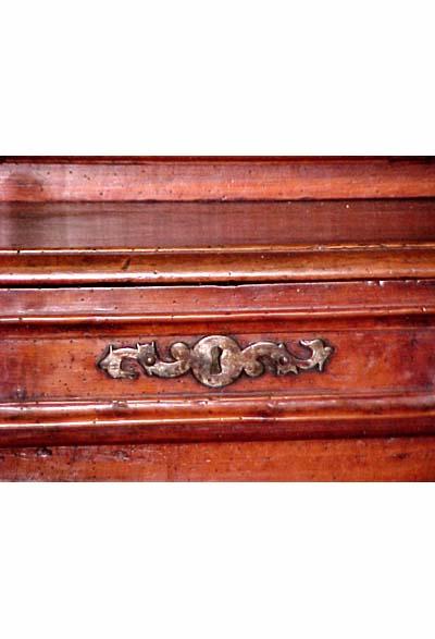 French, Louis XIV period, 'petite' buffet deux corps