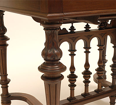 Renaissance style extending game table ('table a jeu')