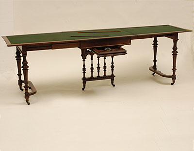 Renaissance style extending game table ('table a jeu')
