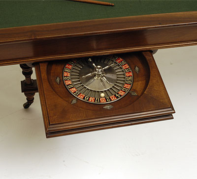 Renaissance style extending game table ('table a jeu')