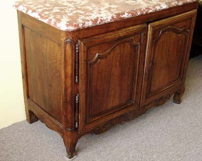 Louis XV period, Proven&ccedil;al buffet de chasse