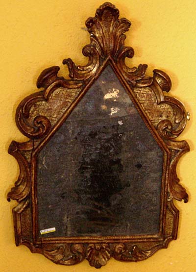 Italian, Baroque period, carved giltwood mirror