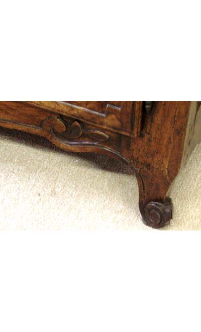 Louis XV-Louis XVI Transition period vaisellier from Bresse