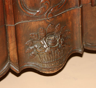 Louis XV style, Proven&ccedil;al buffet a glissant