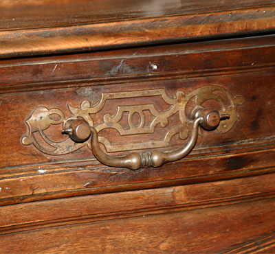 Louis XV style, Proven&ccedil;al buffet a glissant