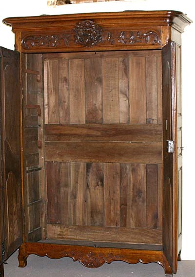 Louis XV period, Proven&ccedil;al armoire