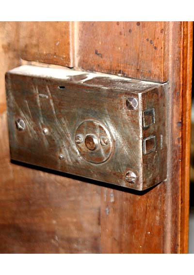 Louis XV period, Proven&ccedil;al armoire