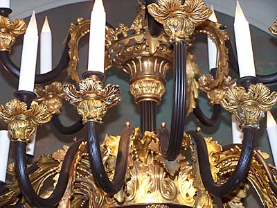 French Restauration style, bronze d'ore and patinated bronze, twenty-two light chandelier