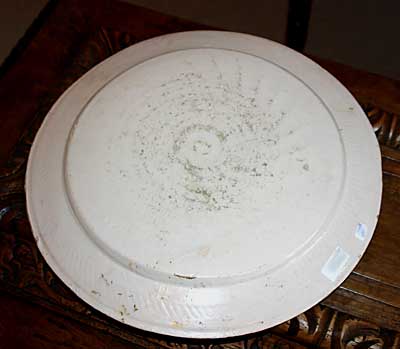 Italian Majolica charger of large dimensions