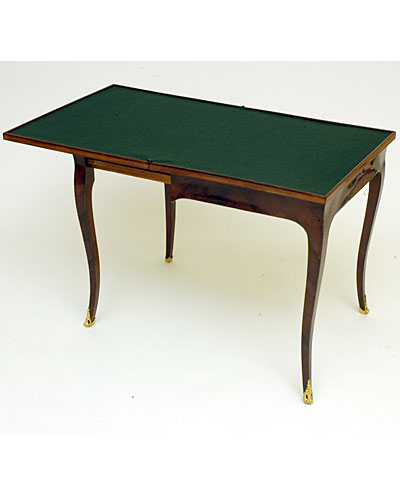 Parisian, Louis XV period table a jeu