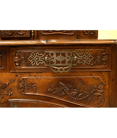 Fine, Arlesian, Louis XV period buffet a glissant