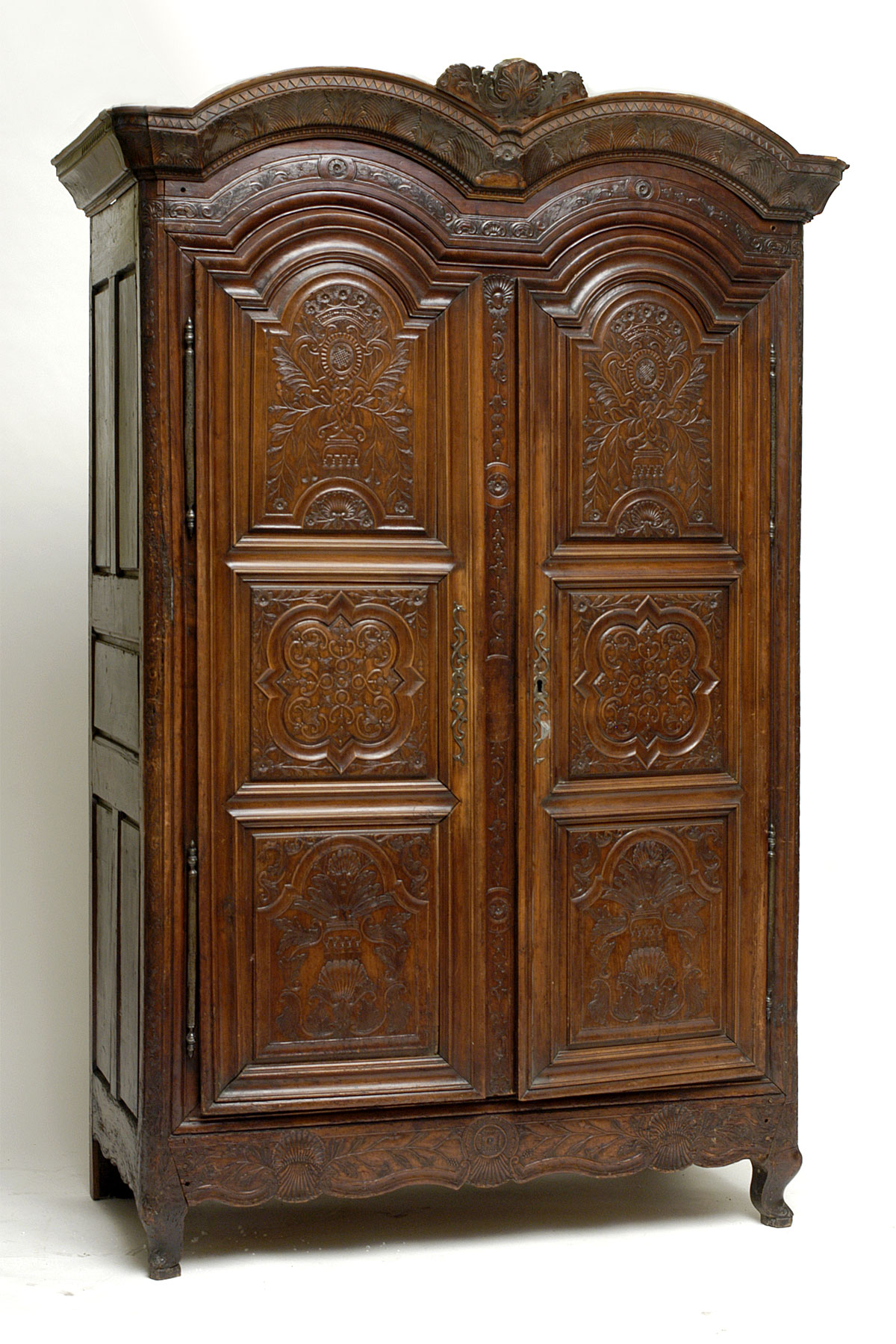 Very fine, French, Regence period armoire