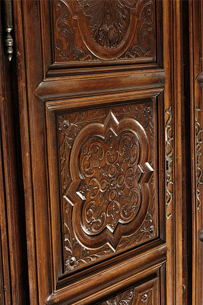 Very fine, French, Regence period armoire