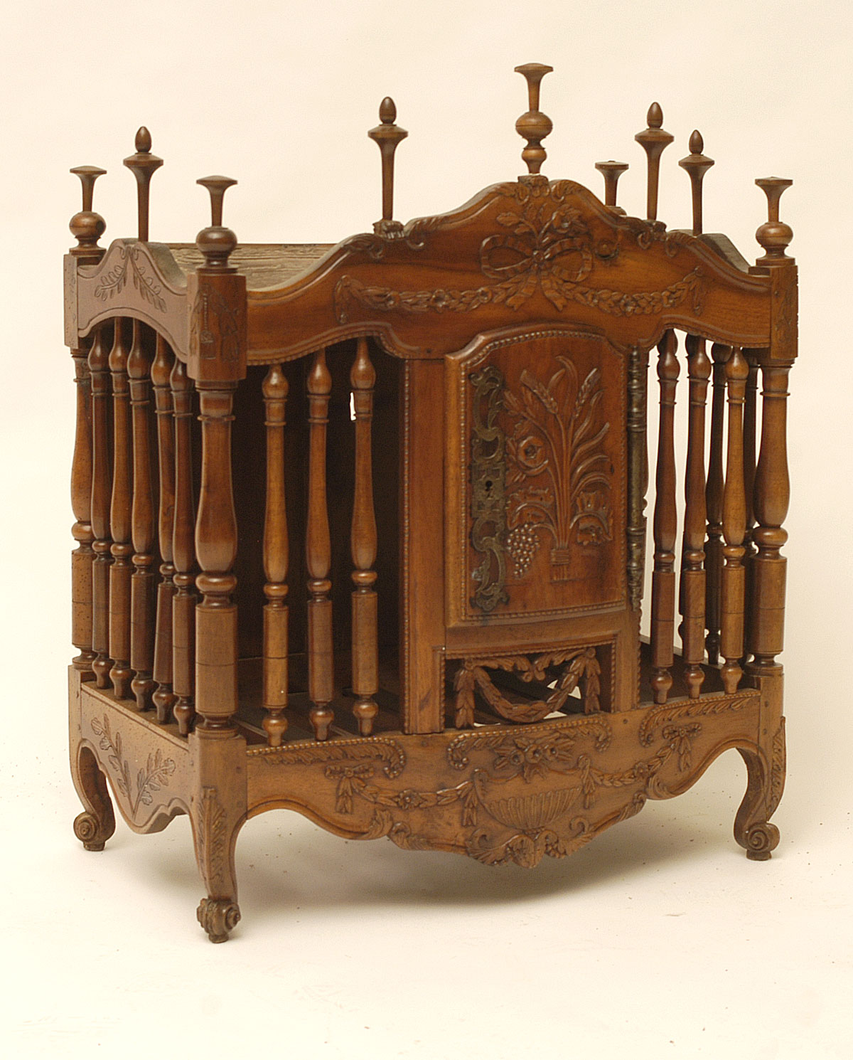 French, Provenal, Louis XVI period panetiere