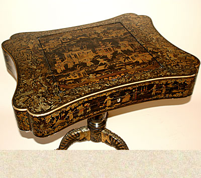 Very fine, Chinese export, black lacquer and Parcil gilt games table