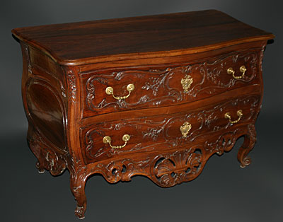 Very fine, French, Louix XV period 'Rocaille', Provençal commode