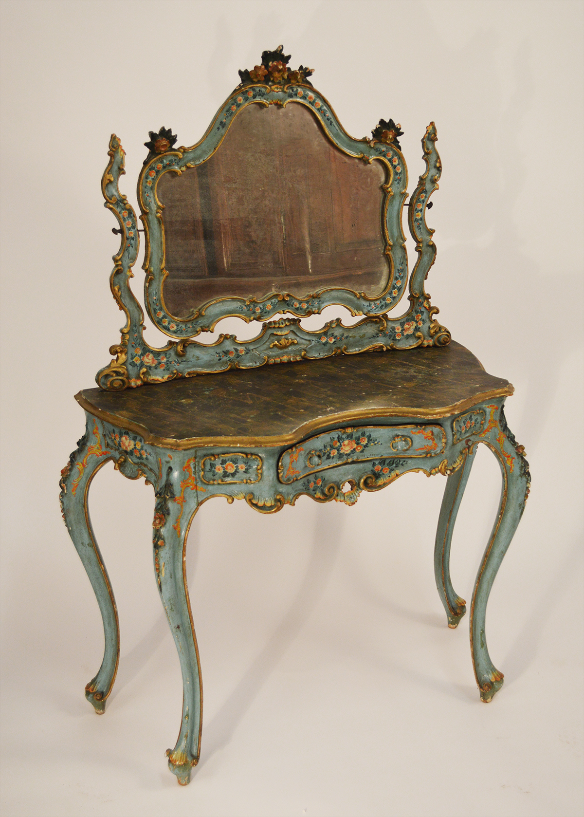 Fine, Venetian, Rococo style, painted and parcel-gilded coiffeuse