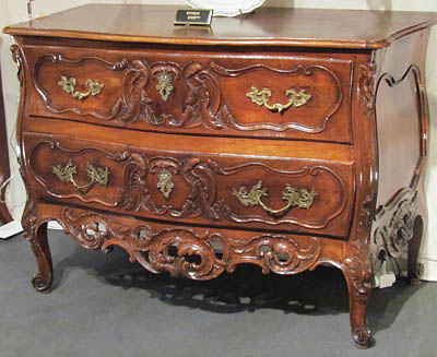 Very fine, French, Provenal, Louis XV period commode